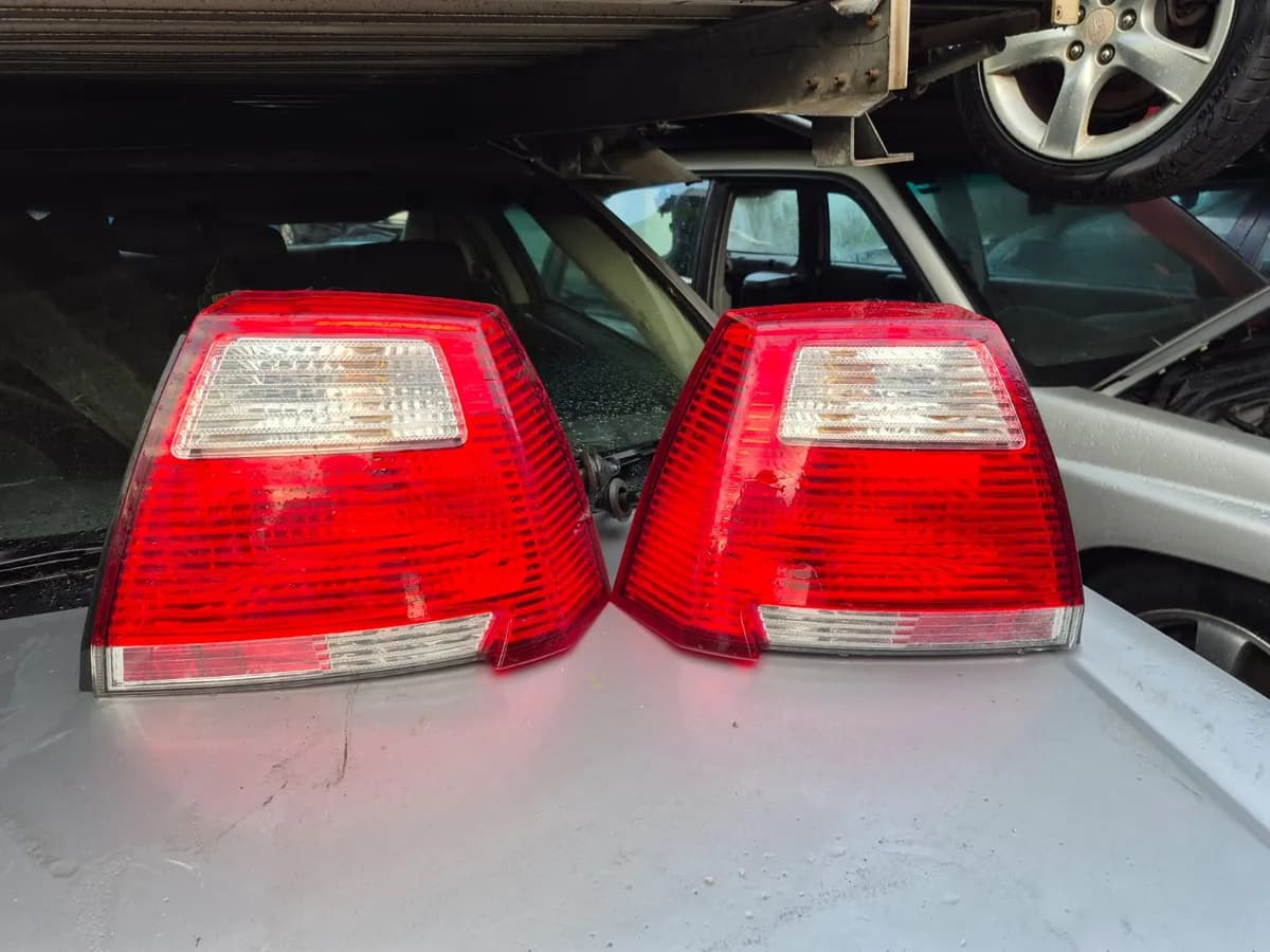 2005 Mitsubishi Magna