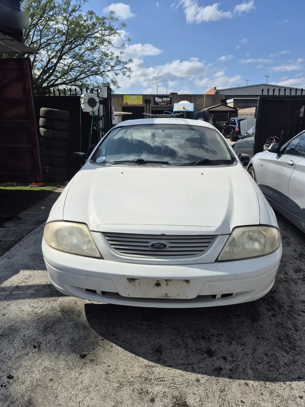 2000 Ford Falcon
