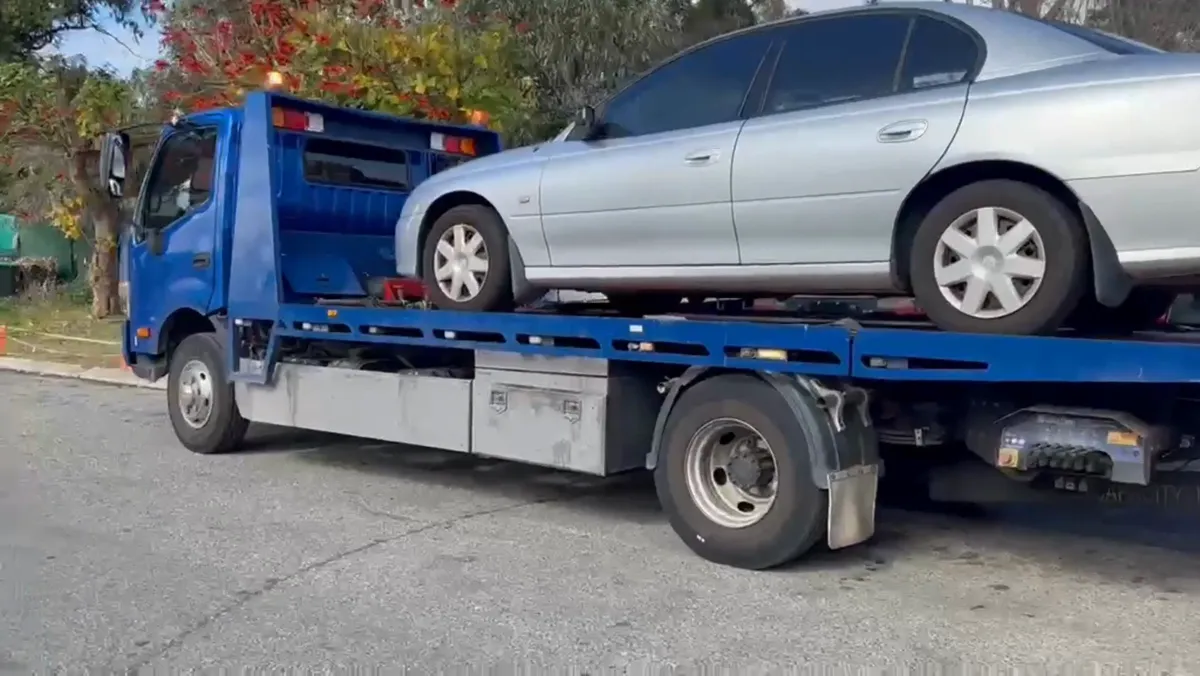 Recent car removal in Joondalup — 2005 Holden Commodore