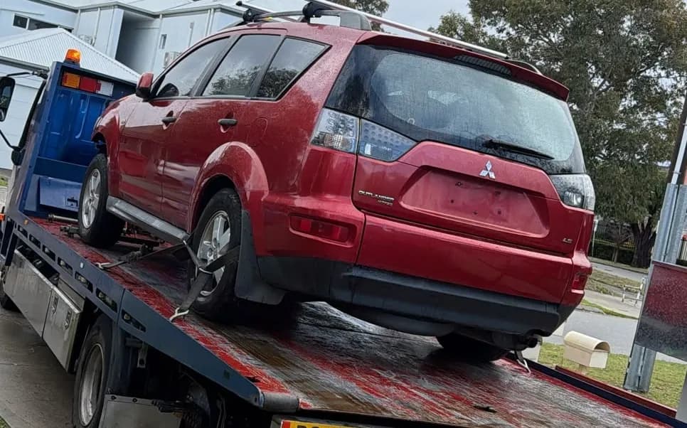 Recent car removal in Maddington — 2011 Mitsubishi Outlander