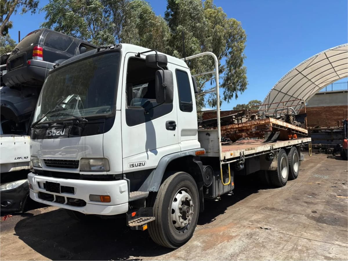 Isuzu truck wreckers Perth - cash for commercial trucks and fleet vehicles