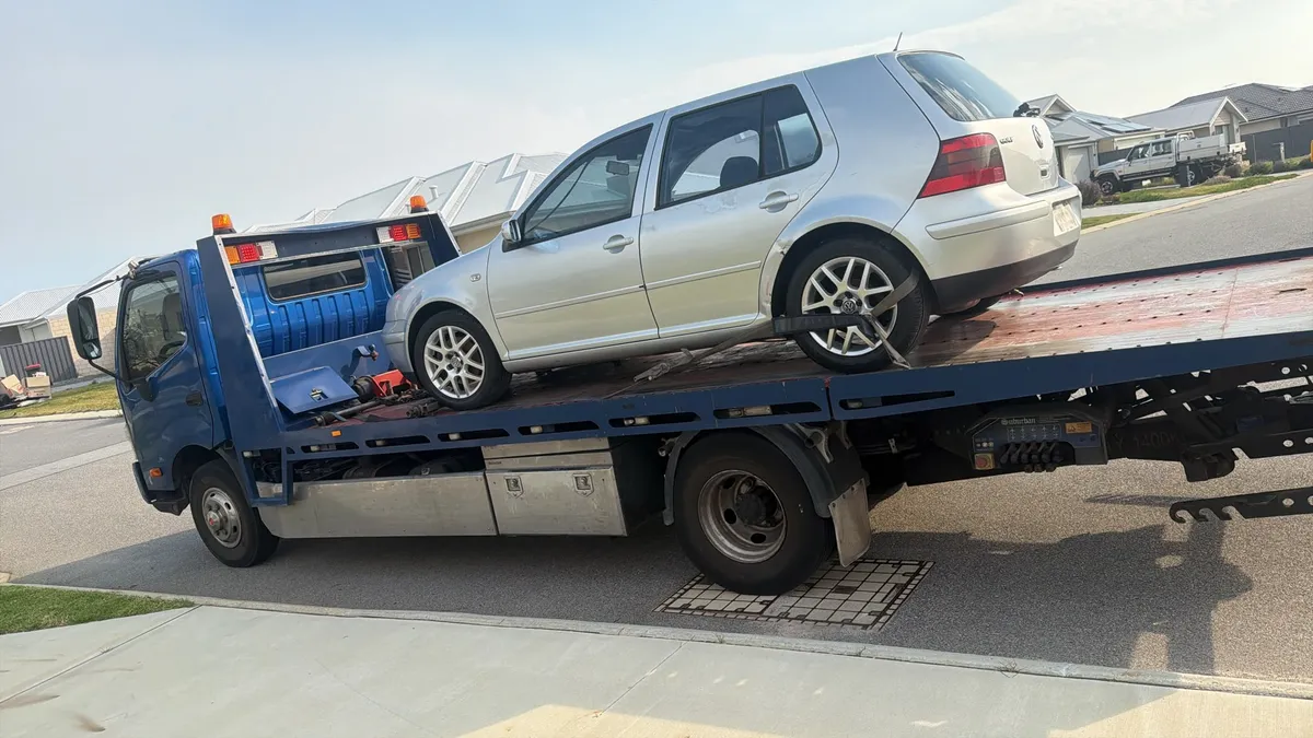2000 Volkswagen Golf removed in Baldivis — free car removal by Midland Wreckers Perth